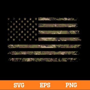 Puede incluir: Diseño de bandera estadounidense desgastada con un patrón de camuflaje. La bandera presenta estrellas en la esquina superior izquierda y rayas en el resto del diseño. El fondo es negro, con las palabras "SVG", "EPS" y "PNG" en la parte inferior.