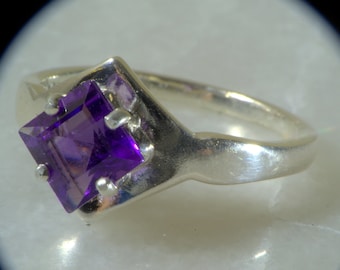 Square Star Set  Amethyst Ring.