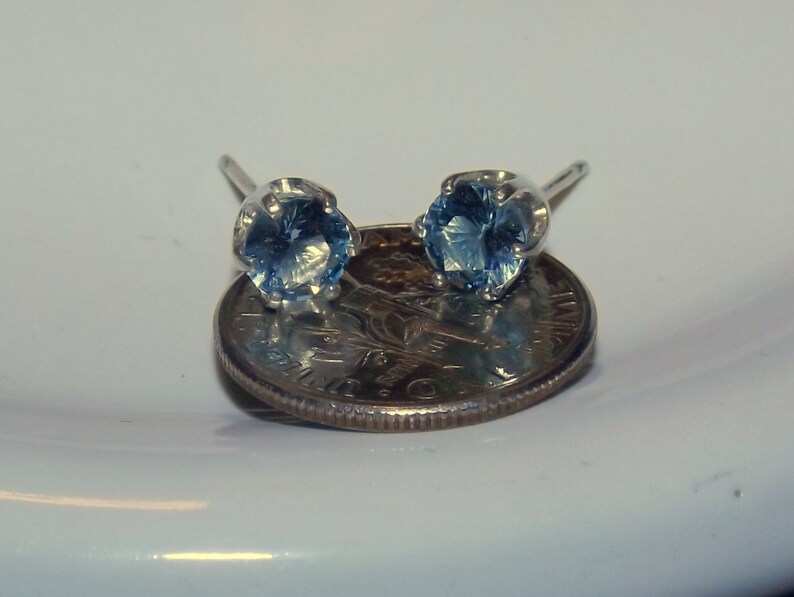 London blue topaz earrings in silver. image 5