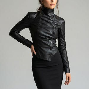 Slim fit skjorta i konstläder med hög hals | Streetwear motojacka