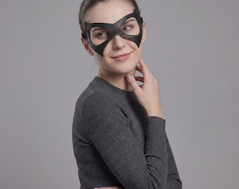 Antifaz de piel sintética negra / Antifaz de carnaval con correa ajustable / Accesorio para fiestas y cosplay para mujer