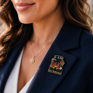 Woman Veteran Lapel Pin: "I AM the Veteran" Military Accessory zdjęcie 11