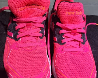 Zapatillas New Balance rosas, negras y naranjas, talla 6