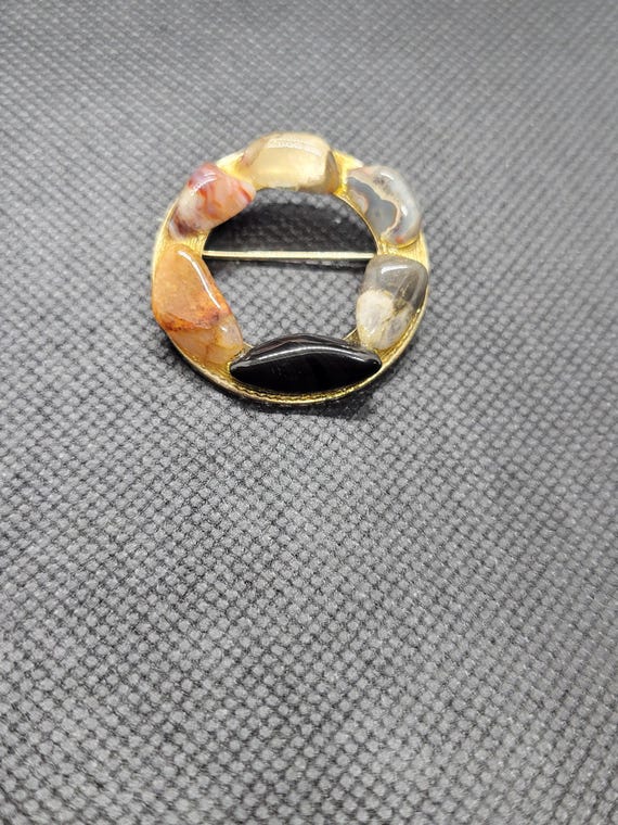 circle enamel stone brooch - image 1