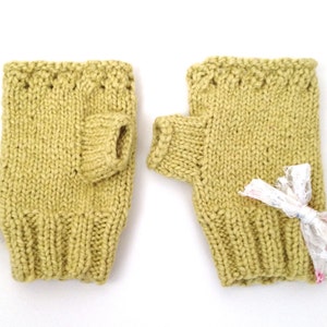 Spring Green Floral Bow Organic Cotton Fingerless Gloves image 2