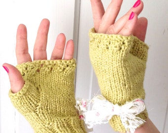 Spring Green Floral Bow Organic Cotton Fingerless Gloves