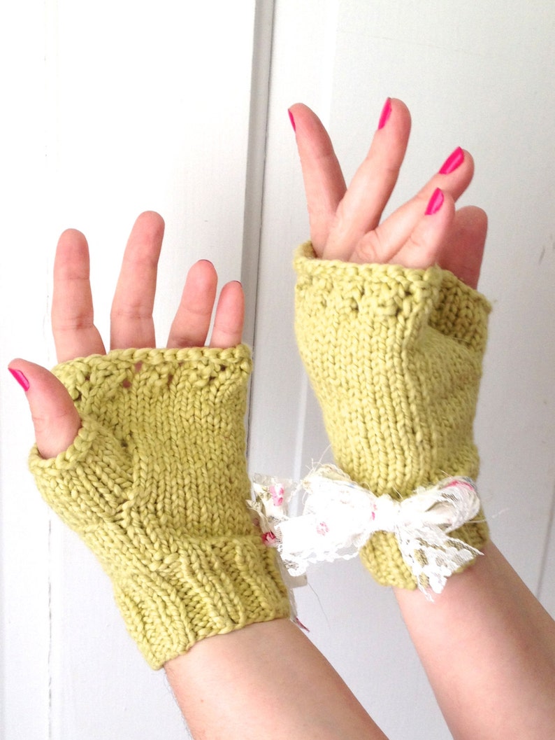 Spring Green Floral Bow Organic Cotton Fingerless Gloves image 1