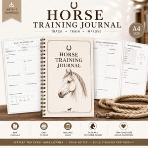 Könnte beinhalten: Ein spiralgebundenes Pferdetraining-Journal mit cremefarbenem Einband, einer Pferdekopfillustration und dem Text Horse Training Journal. Das Journal enthält A4-Seiten für tägliche Protokolle, wöchentliche Fortschrittsberichte und Pferde-Profile.