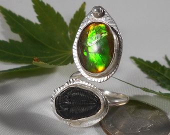 Utah Trilobite and Utah Ammolite Hand-Adjustable Size 7 to Size 10 Ring Sterling Silver Utah Gem Fossils Green Yellow Red Fire 1309