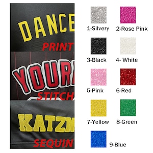 Puede incluir: Primer plano de muestras de tela con texto y muestras de color. El texto incluye "DANCE PRINT", "YOUR STITCH" y "KATZN SEQUIN". Las opciones de color son: plateado, rosa, negro, blanco, rosa, rojo, amarillo, verde y azul.