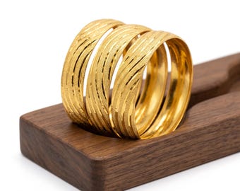 22K vergulde gestreepte armband, brede, getextureerde gouden armband 1,5 cm