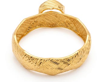 Set van brede armband en ring met textuur, verguld met 22 karaats goud