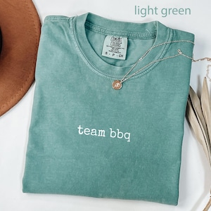 Team bbq shirt, light green t-shirt, casual summer tee, bbq party shirt, fun barbecue top, summer outfit, relaxed fit t-shirt
