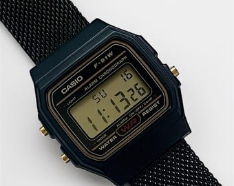Custom Casio F-91 Black Digitaluhr - Schwarzes Metallarmband