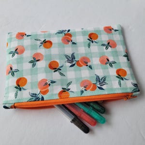 Estuche para lápices con cremallera y diseño de cuadros vichy naranjas sobre menta, bolsa de maquillaje