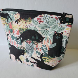 Black Cats on Florals Flat Bottom Makeup Bag Zipper Pouch Pencil Case
