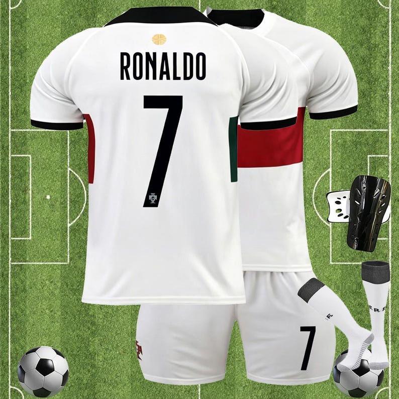 22/23 Cristiano Ronaldo #7 Jersey & Shorts Set - Vintage Style Football, Portugal White