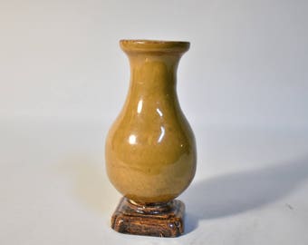 Antique vase 6237