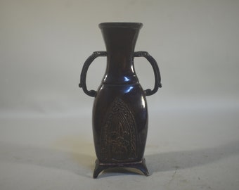 Antique vase 6698
