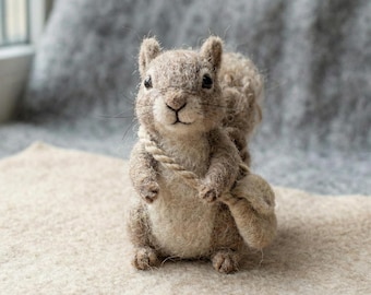 Handmade Needle Felted Squirrel Doll, Cozy Home Decor, Miniature Squirrel Plush Toy, Unique Gift, Natural Wool Artwork
