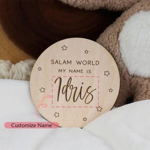 Personalised Salam World Wooden Milestone Card – Islamic Muslim Newborn Baby Boy or Girl Welcome Gift, Baby Shower, Birth Keepsake