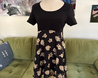 90s Vintage Grunge Babydoll Dress with Floral Print - Women’s size M