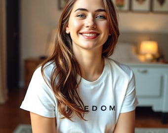 Maglietta da donna Softstyle Freedom Christian Cross – In onore della lotta di Charlie Kirk per la fede e la libertà