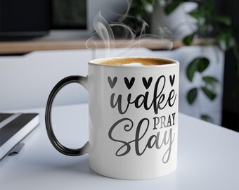 Tazza con effetto trasformazione colore "Sveglia, prega, uccidi" - Regalo cristiano