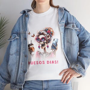 Colorful Skeleton Graphic Tee: Halloween, Día de los Muertos