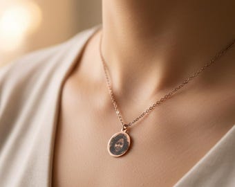 Photo Engraved Pendant Mom Necklace,Personalized Stainless Steel Jewelry – Memorial Gift, Mother's day