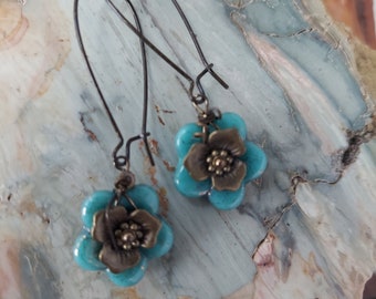 Czech Glass & Antiqued Brass Flower Earrings, minimalist, ChattyCatsDesign