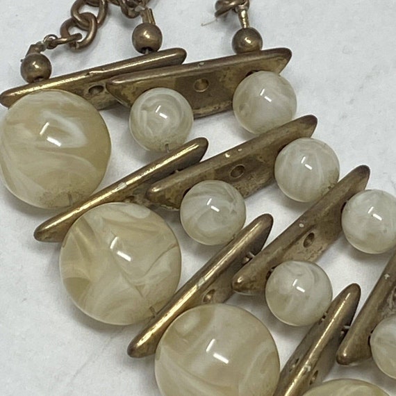 Vintage Brass & Cream Swirl Lucite Graduated Bead… - image 4