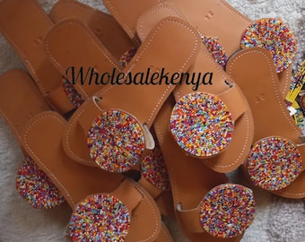 Chanclas con cuentas al por mayor para mujer, sandalias masai de cuero africano hechas a mano para su regalo de cumpleaños.