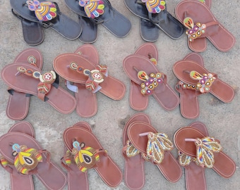 Sandalias africanas bohemias artesanales para mujer, sandalias de cuero con cuentas al por mayor