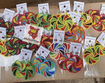 Handgjorda runda pärlformade Masai-örhängen, grossistörhängen för brudpar, present till henne