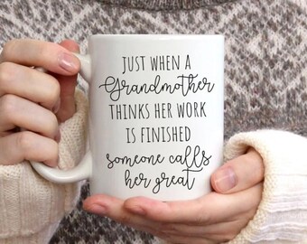 Net wanneer een grootmoeder denkt dat haar werk klaar is Mok, grappige omamok, cadeau voor oma, kleinkinderen koffiemok