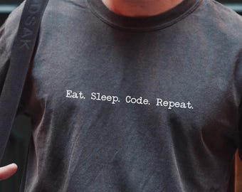 Koszulka Eat Sleep Code Repeat | Koszulka dla programisty Comfort Colors, koszulka Coding Life