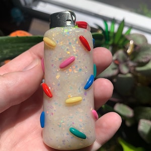 Handmade Polymer Clay Lighter Case – [White Sparkly with Sprinkles] – Fits Bic – Boho Refillable Cover – Unique Gift for Smoker