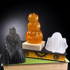 ゴーストとカボチャのハロウィンライト - 手作り木製LEDランプ - インタラクティブな死神、ゴースト、カボチャのフィギュア - ホリデーデコレーション - 小さなデスクランプ
