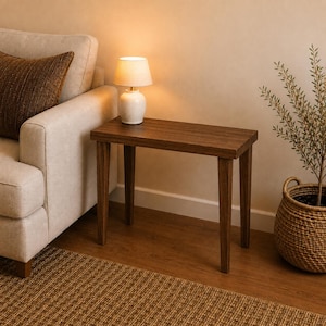 Mesita auxiliar de madera maciza hecha a mano / Mesita de noche de nogal / Mesa auxiliar estrecha / Mesa para bebidas moderna / Soporte para plantas / Roble blanco, cerezo, arce ambrosía
