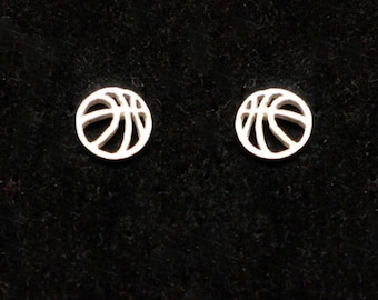 Boucles d'oreilles clous en argent motif basketball - Bijou de basketball, bijou de sport, cadeau outdoor, cadeau pour joueurs, fans ou entraîneurs de basketball