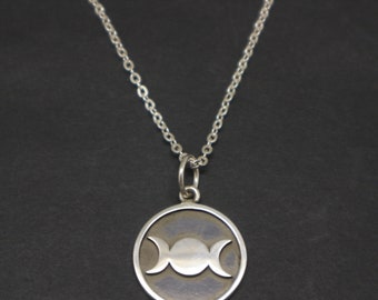 Collana Tripla Dea Della Luna Celtica | Ciondolo Wiccan Con Luna, Pentagramma E Croce | Gioielli Pagani In Acciaio Inox | Regalo Esoterico Per Donne