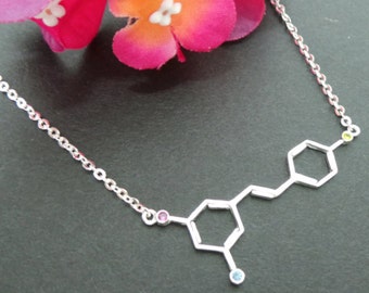 Red Wine Resveratrol Molecule Necklace - Molecular Structure Necklace - Alcohol Molecule Wine Jewelry - Gift for Wine Lover