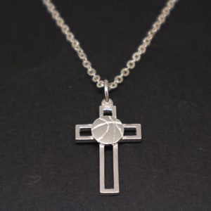 Zilveren basketbal- en kruisketting - basketbalsieraden, basketbalcoach cadeau voor vrouwen, dame, geliefden, spelers, moeder, hoop geloof