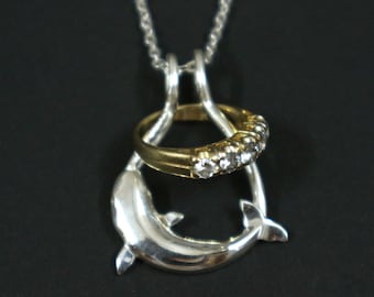 Silver Narwhal Ring Holder Necklace - Sea Animal Ocean Jewelry Gifts for Father, Mother, Daughter, Husband, Wife, Stepmom, Outdoor Lovers