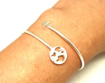 Silver Travel Map Plane Bracelet Bangle - Travel jewelry,Gift for Travelers,Airplane Plane Jewelry, Air Crew, Crew Cabin, hostesses,wanderer