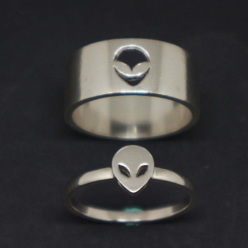 Alien Ring - Etsy