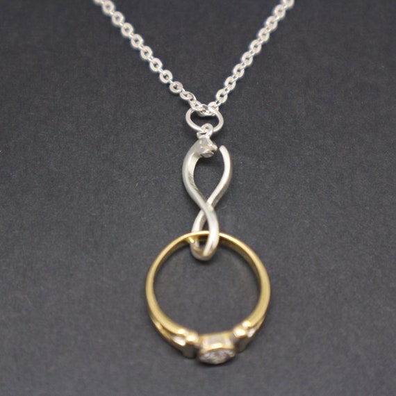 Gold Cassandra Snake Jewelry Hook