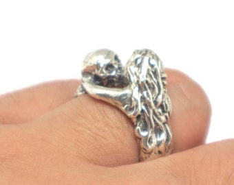 Silver Kiss of Death Skull Ring - Skull Ring, Skull Jewelry