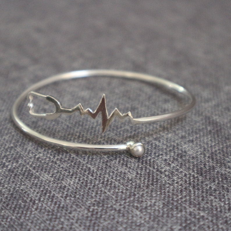 Nurse Stethoscope Bracelet With Pearl Stethoscope Jewelry Etsy